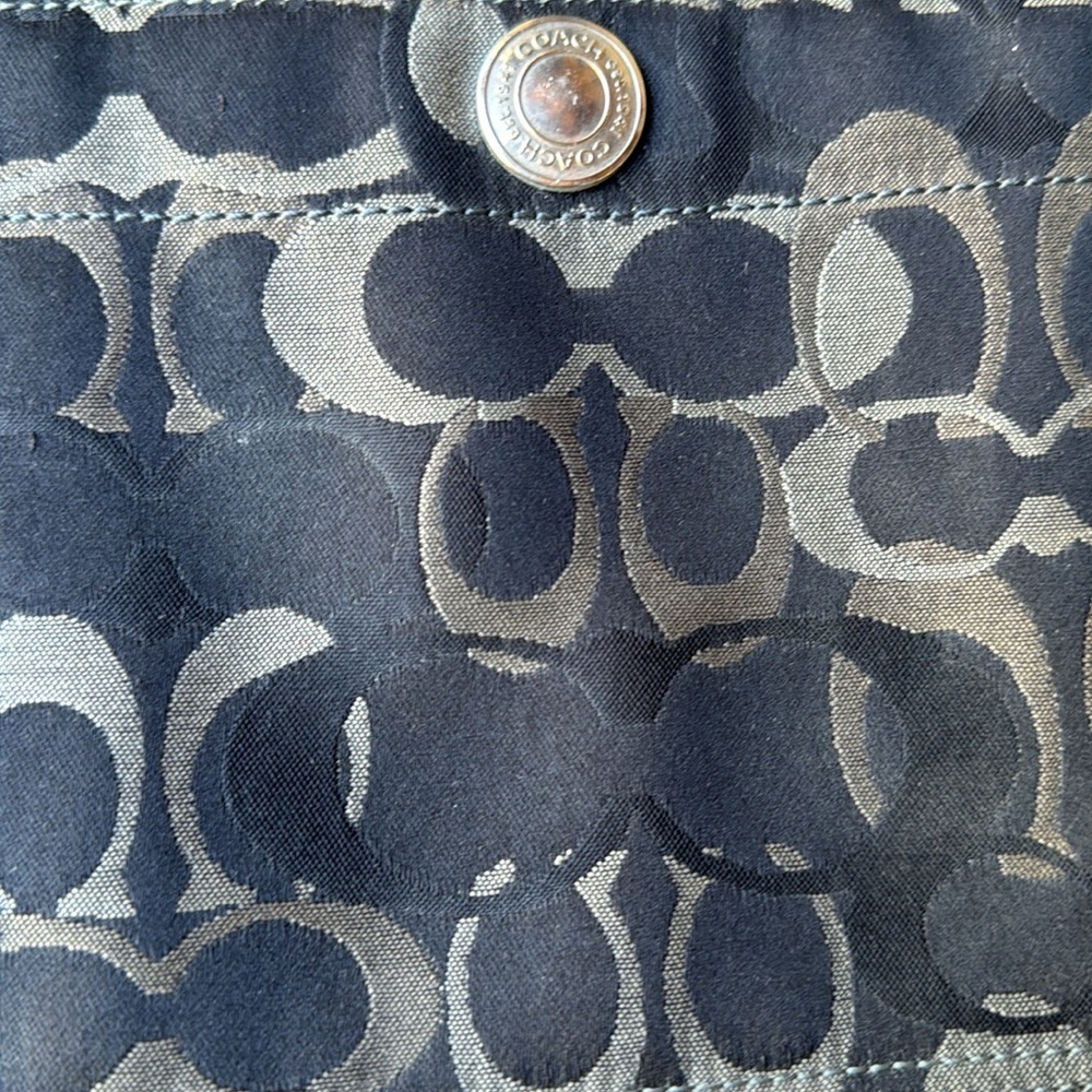 COACH crossbody - Picture 2 of 7